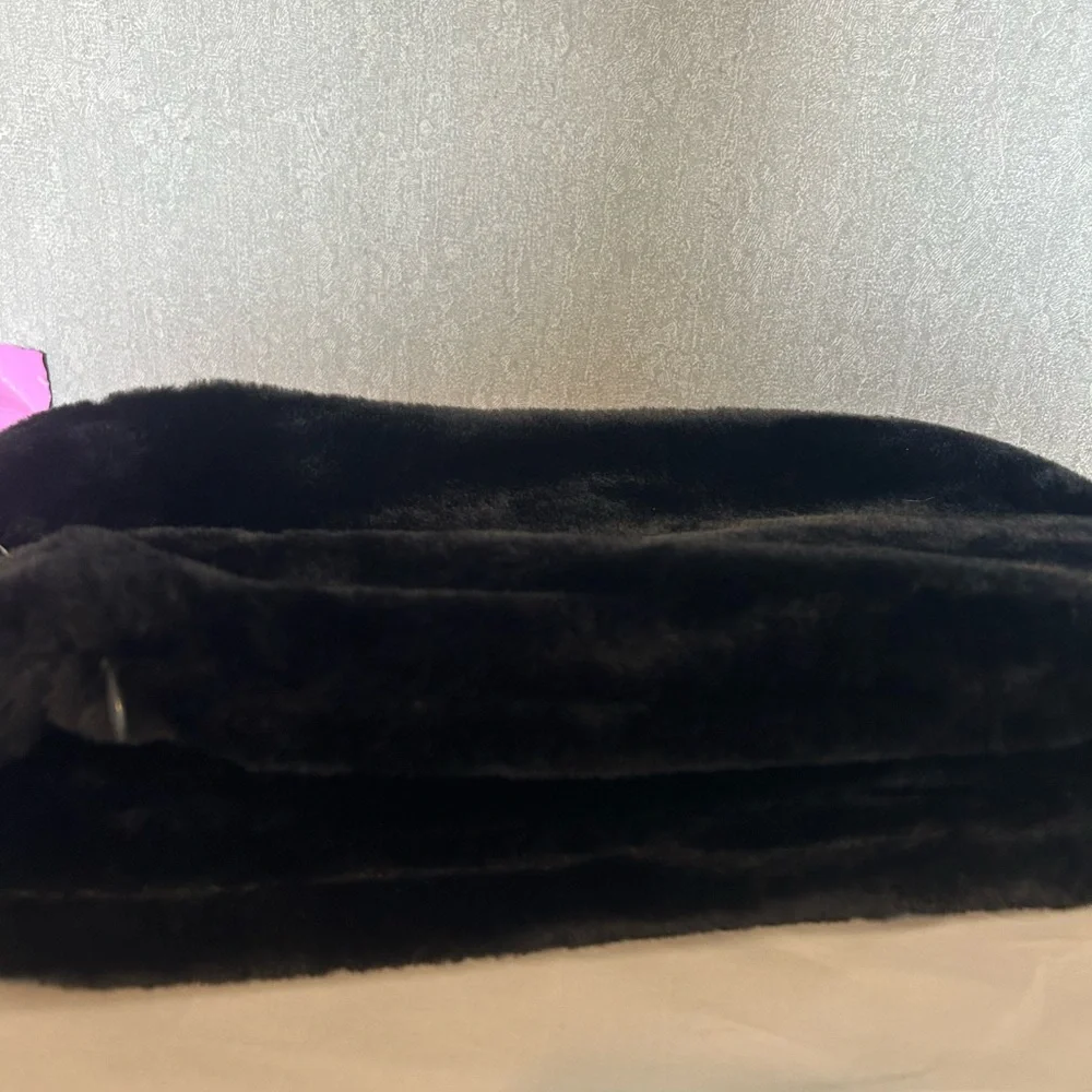 Elegant Black Scarf NWT - Picture 8 of 11